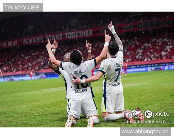 2025华润饮料中超联赛第28轮上海海港对阵山东泰山赛前发布会精彩回顾