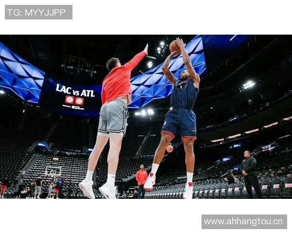 小卡强调季前赛与训练相似强调防守体系的重要性与持续打磨