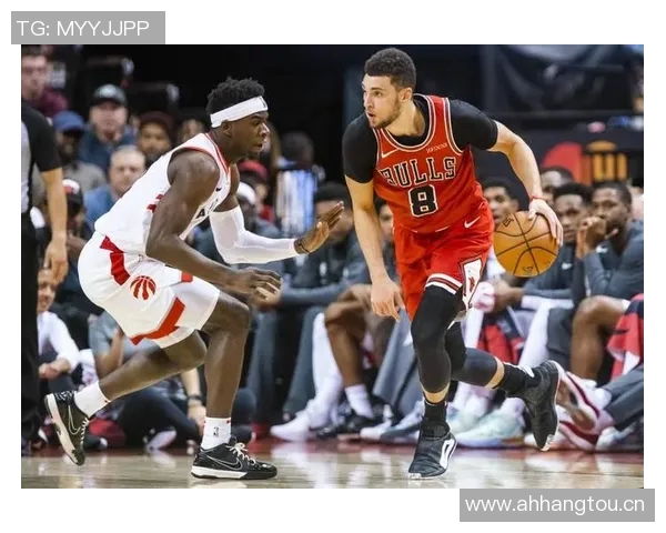 科纳特社媒分享与赫拉芬贝赫合照庆祝结束四连败重回胜利轨道