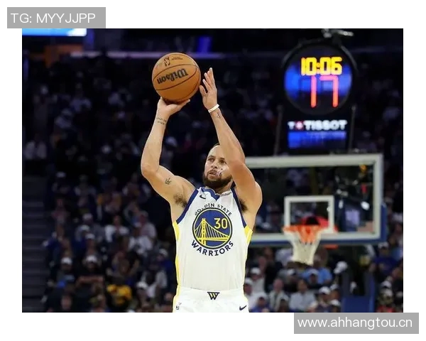 十年如一日库里在近十个赛季关键一投人选投票中八次领跑